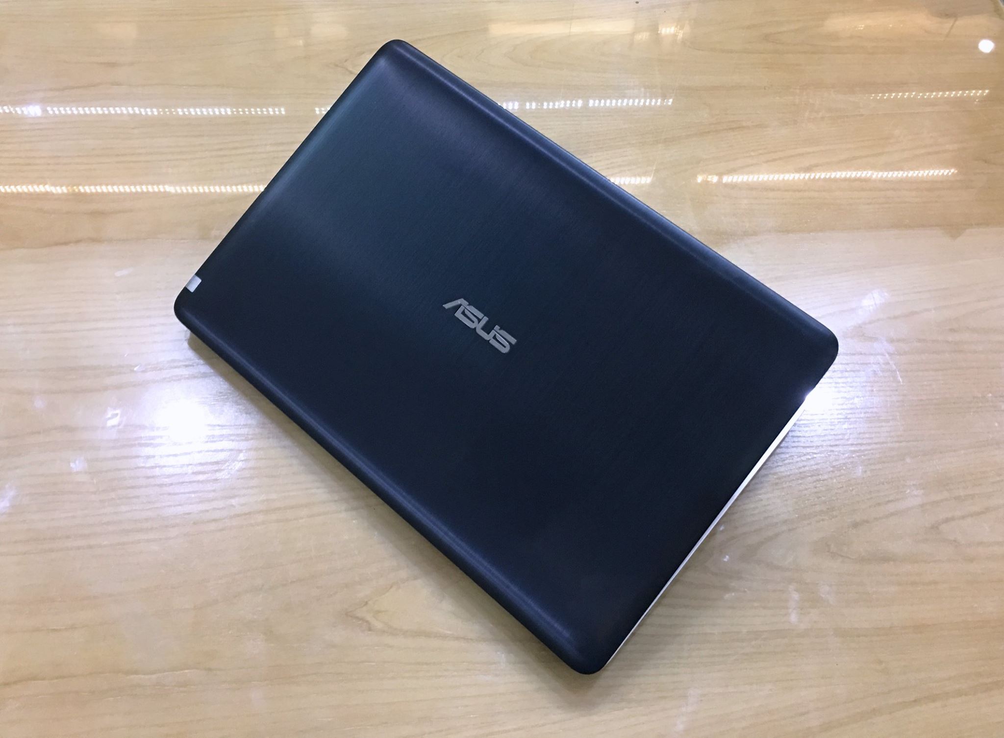 Laptop Asus Asus K501LX-DM083D-5.jpg